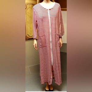 Womens zip up Robe Sz Small red white stripe long sleeve gown sleepwear lounge